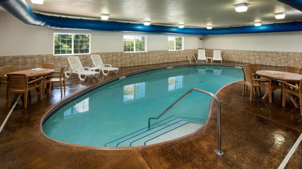Irish Cottage Inn & Suites Galena Bagian luar foto