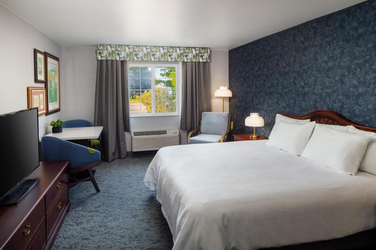 Irish Cottage Inn & Suites Galena Bagian luar foto