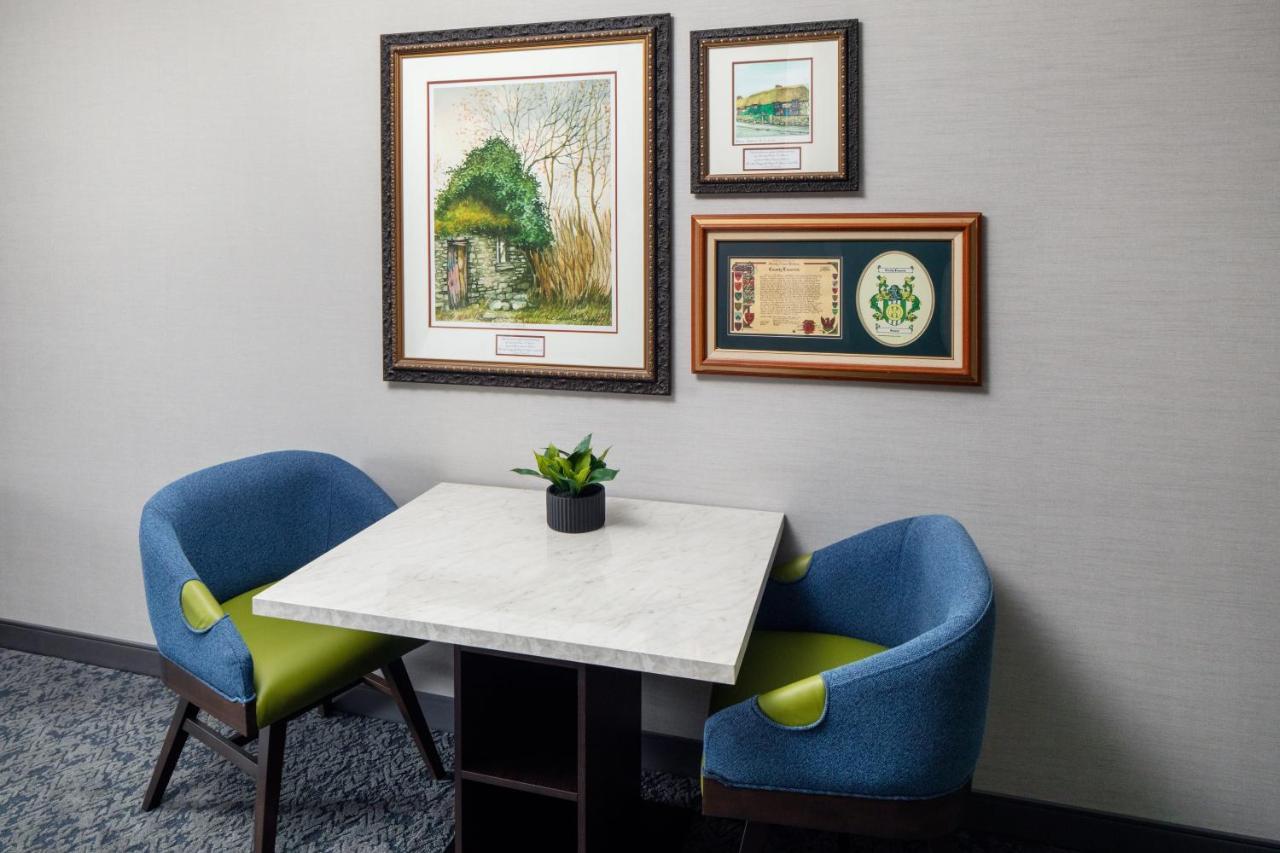 Irish Cottage Inn & Suites Galena Bagian luar foto