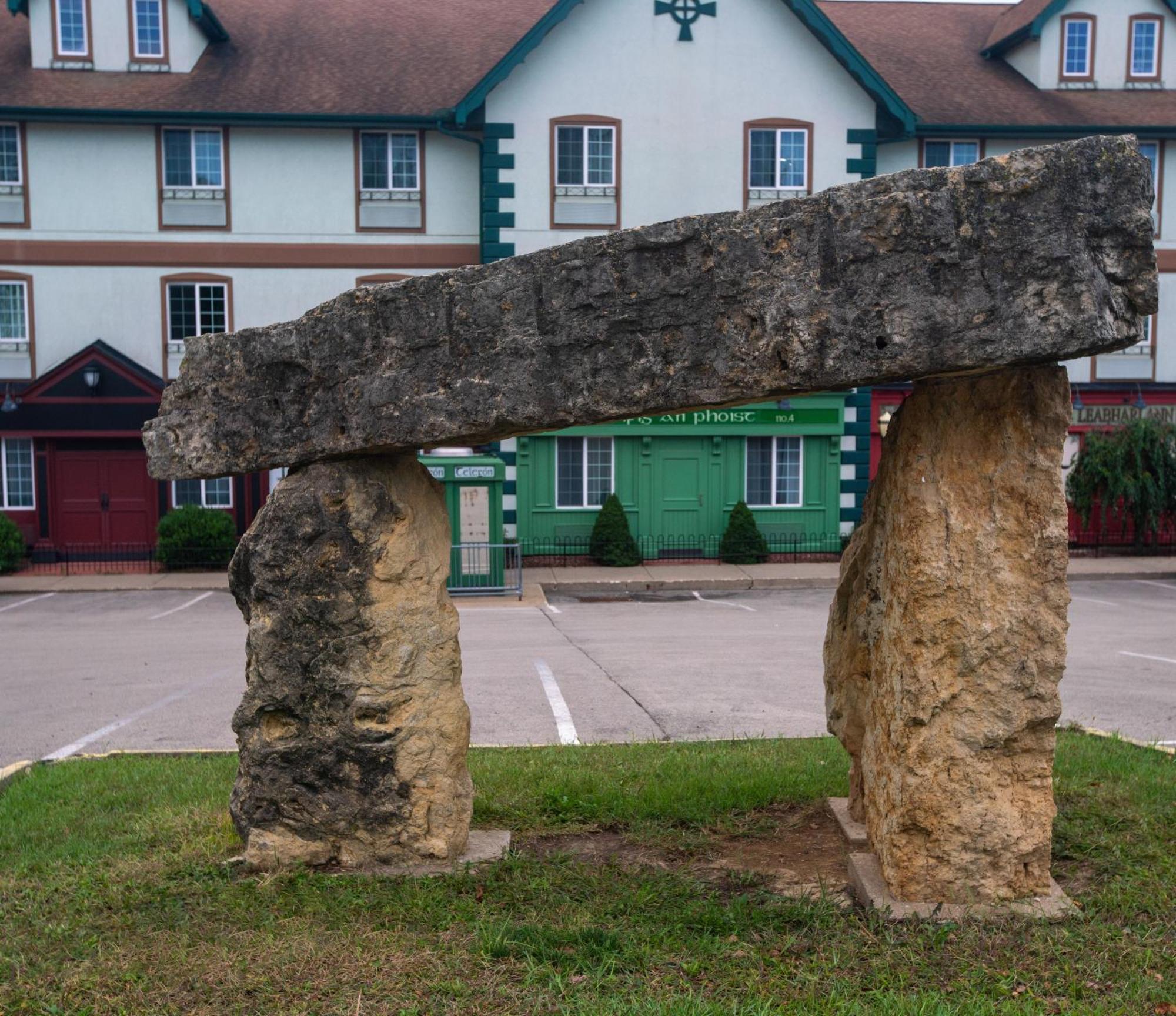 Irish Cottage Inn & Suites Galena Bagian luar foto